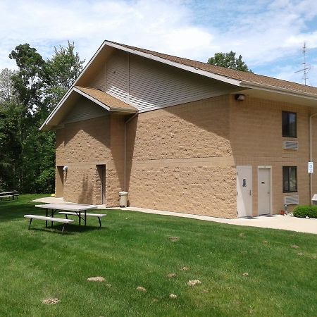Oakridge Motel Newaygo Eksteriør bilde