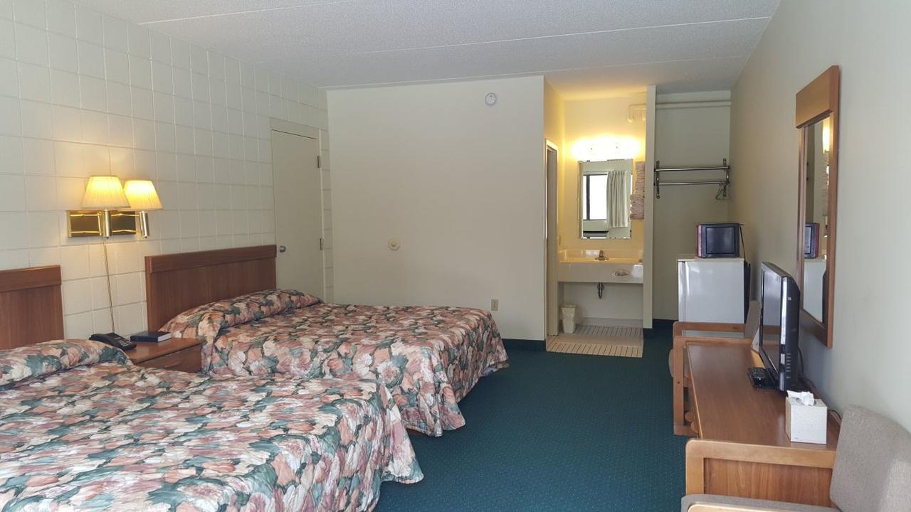 Oakridge Motel Newaygo Eksteriør bilde