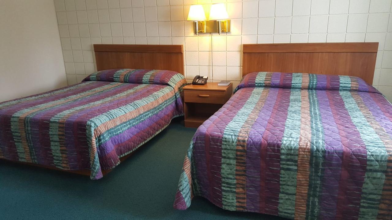 Oakridge Motel Newaygo Eksteriør bilde