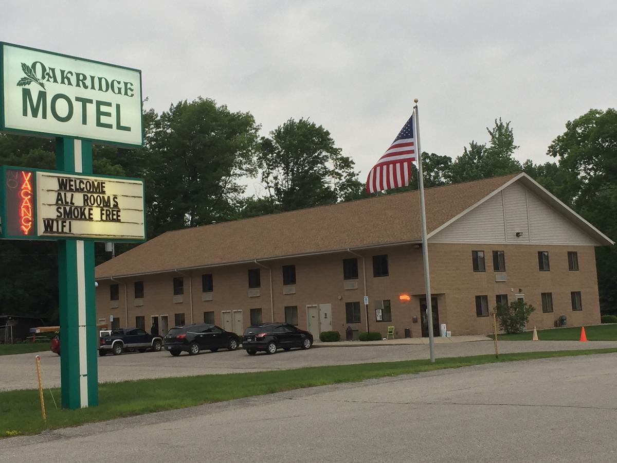 Oakridge Motel Newaygo Eksteriør bilde