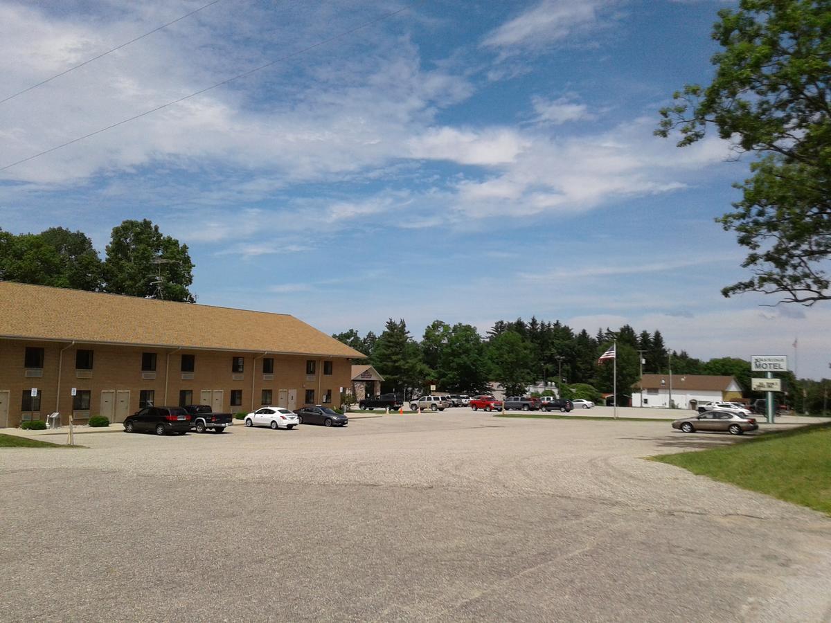 Oakridge Motel Newaygo Eksteriør bilde